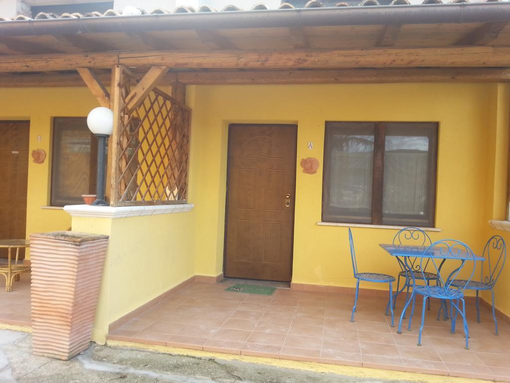 Il Giardinaccio Agriturismo LʼAquila Zimmer foto